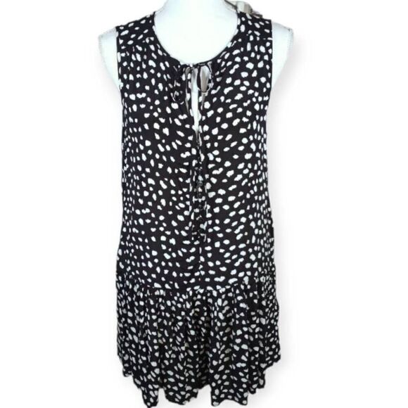 FOREVER 21 BLACK & WHITE ROMPER SZ.M NWT. - Picture 1 of 9